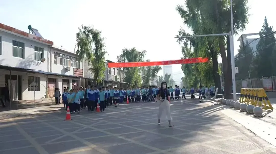 少年当燃,中考加油!-第22张图片-四季读书网 少年当燃,中考加油!-第22张图片-四季读书网