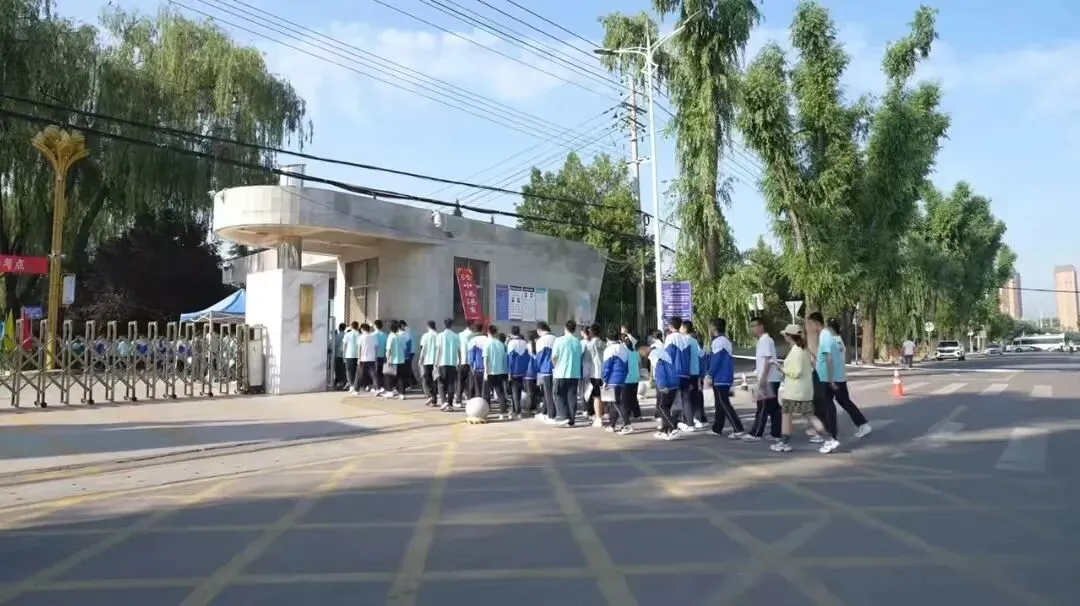 少年当燃,中考加油!-第25张图片-四季读书网 少年当燃,中考加油!-第25张图片-四季读书网
