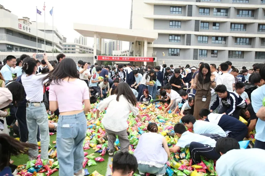 暖心赋能,蓄力中考|放轻松、铆足劲,初三少年全力冲刺!-第20张图片-四季读书网 暖心赋能,蓄力中考|放轻松、铆足劲,初三少年全力冲刺!-第20张图片-四季读书网