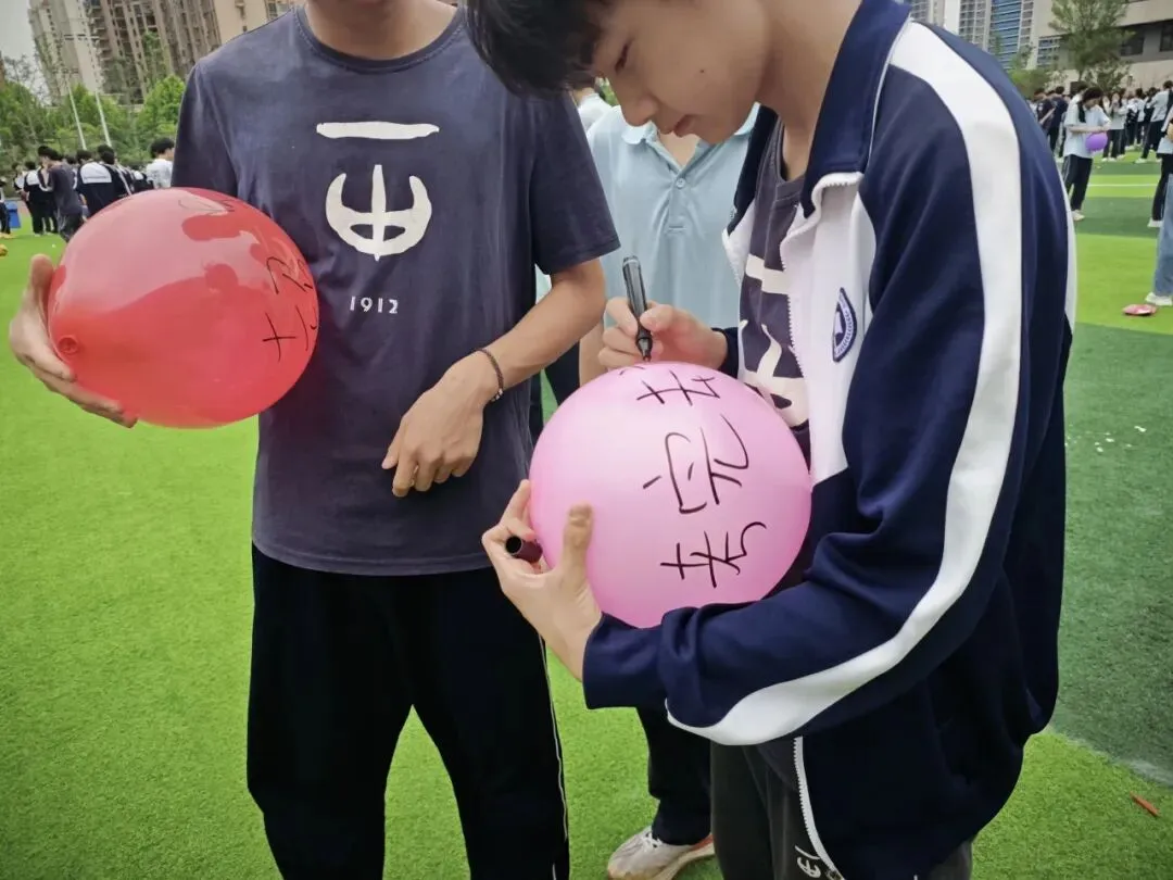 暖心赋能,蓄力中考|放轻松、铆足劲,初三少年全力冲刺!-第28张图片-四季读书网 暖心赋能,蓄力中考|放轻松、铆足劲,初三少年全力冲刺!-第28张图片-四季读书网