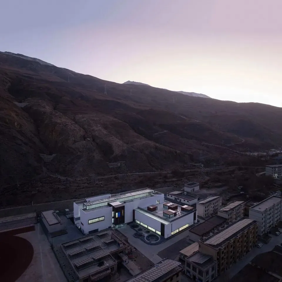 【快题改图日志】建筑学考研春季快题营·当代艺术中心设计(湖南大学2025年)-第29张图片-四季读书网