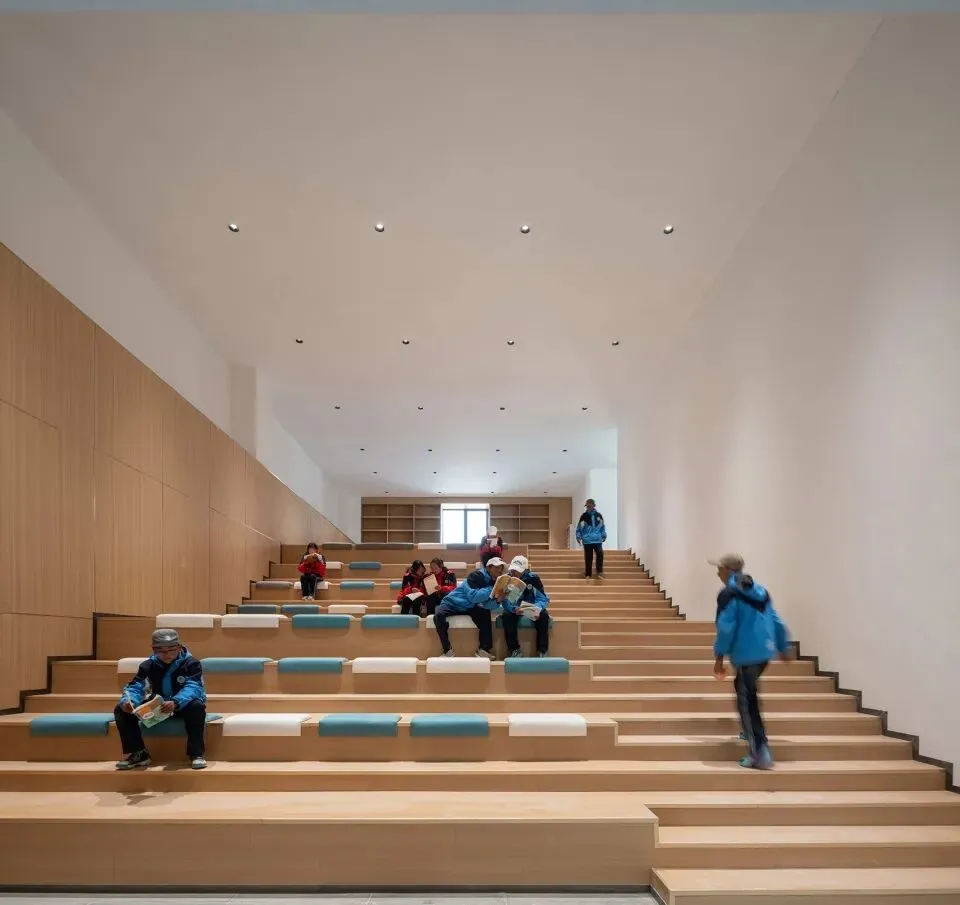 【快题改图日志】建筑学考研春季快题营·当代艺术中心设计(湖南大学2025年)-第31张图片-四季读书网