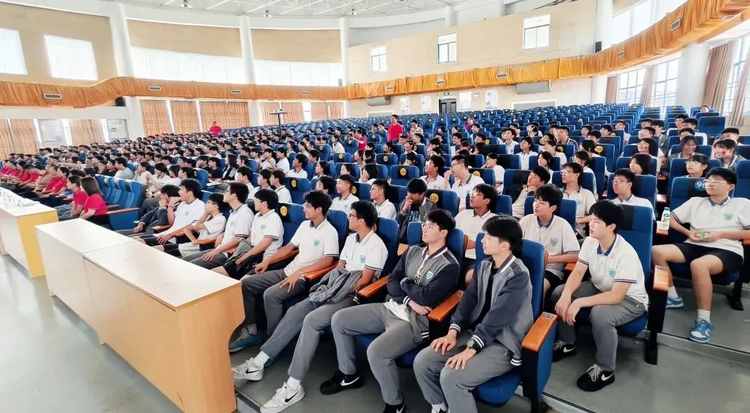 蓄力三年展锋芒,逐梦中考创辉煌 | 同升湖学校 2026 届九年级动员大会圆满举行-第19张图片-四季读书网 蓄力三年展锋芒,逐梦中考创辉煌 | 同升湖学校 2026 届九年级动员大会圆满举行-第19张图片-四季读书网