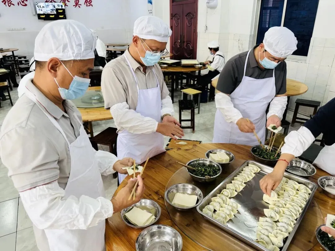 暖心护航 筑梦中考——云阳学校2026年中考顺利开考-第29张图片-四季读书网 暖心护航 筑梦中考——云阳学校2026年中考顺利开考-第29张图片-四季读书网
