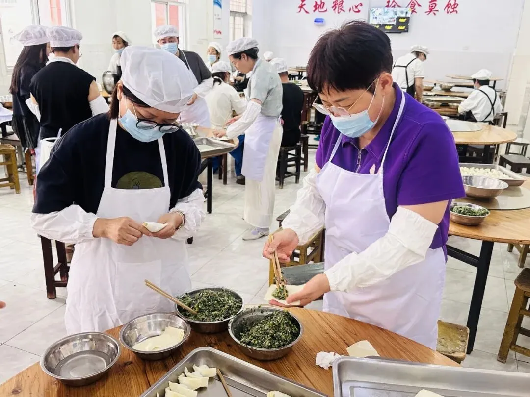 暖心护航 筑梦中考——云阳学校2026年中考顺利开考-第31张图片-四季读书网 暖心护航 筑梦中考——云阳学校2026年中考顺利开考-第31张图片-四季读书网