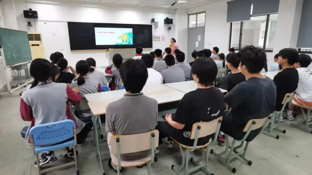 【心理活动】金泽中学举办“中考冲刺,心理赋能”初三考前心理辅导活动-第16张图片-四季读书网