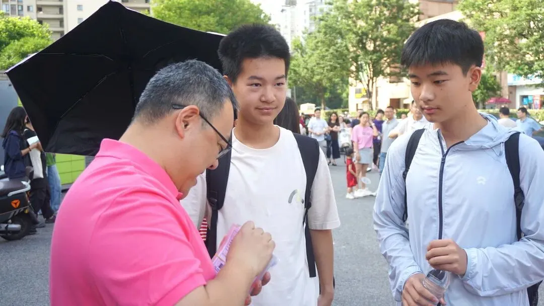 中考第一天 | 哇!作文题“飞地”出炉,又是专为园区校出的吗?-第6张图片-四季读书网 中考第一天 | 哇!作文题“飞地”出炉,又是专为园区校出的吗?-第6张图片-四季读书网