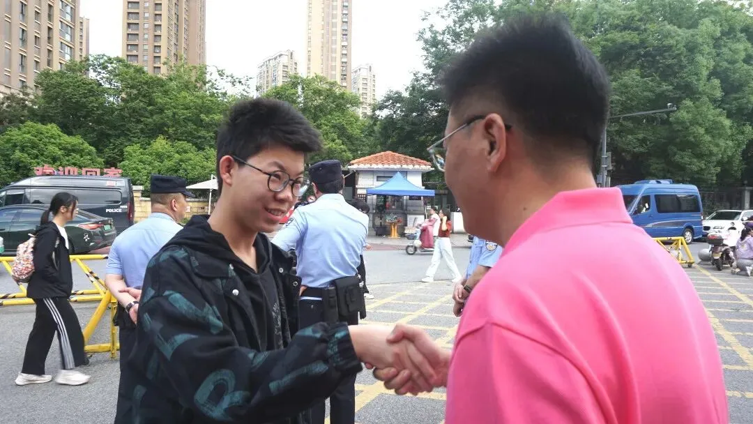 中考第一天 | 哇!作文题“飞地”出炉,又是专为园区校出的吗?-第35张图片-四季读书网 中考第一天 | 哇!作文题“飞地”出炉,又是专为园区校出的吗?-第35张图片-四季读书网