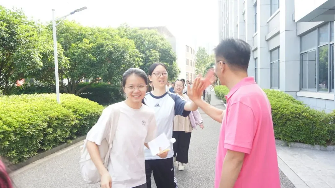 中考第一天 | 哇!作文题“飞地”出炉,又是专为园区校出的吗?-第68张图片-四季读书网 中考第一天 | 哇!作文题“飞地”出炉,又是专为园区校出的吗?-第68张图片-四季读书网
