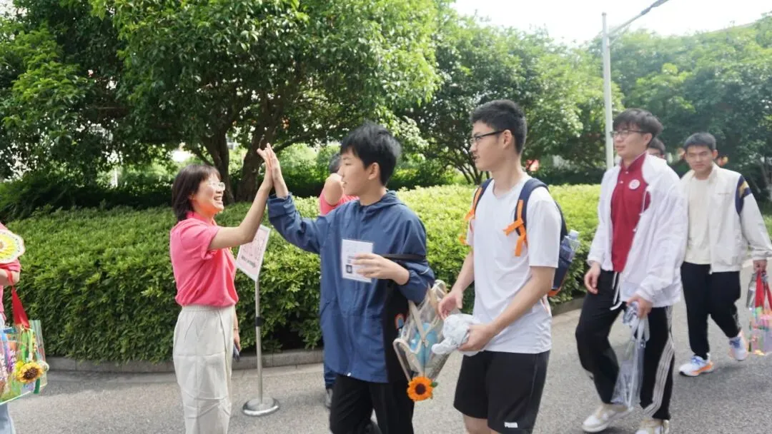 中考第一天 | 哇!作文题“飞地”出炉,又是专为园区校出的吗?-第69张图片-四季读书网 中考第一天 | 哇!作文题“飞地”出炉,又是专为园区校出的吗?-第69张图片-四季读书网