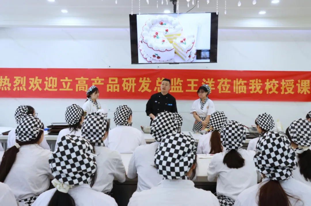 中考出分前,抢占先机!重庆新东方2026秋季提前批录取不看分数!名额有限,快来提前锁定学位!-第11张图片-四季读书网 中考出分前,抢占先机!重庆新东方2026秋季提前批录取不看分数!名额有限,快来提前锁定学位!-第11张图片-四季读书网