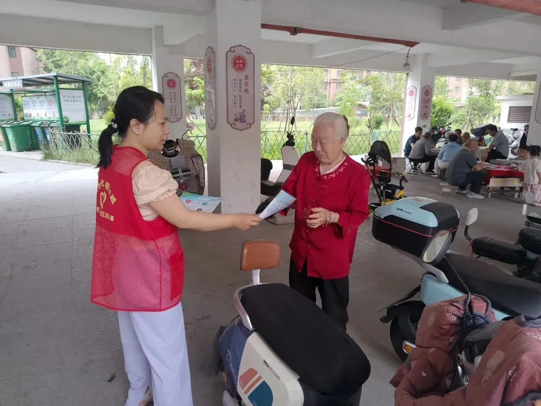 【垃圾分类在行动】文明分类护中考 绿色新风伴逐梦——千河镇千渭上居社区开展垃圾分类主题宣传活动-第8张图片-四季读书网 【垃圾分类在行动】文明分类护中考 绿色新风伴逐梦——千河镇千渭上居社区开展垃圾分类主题宣传活动-第8张图片-四季读书网