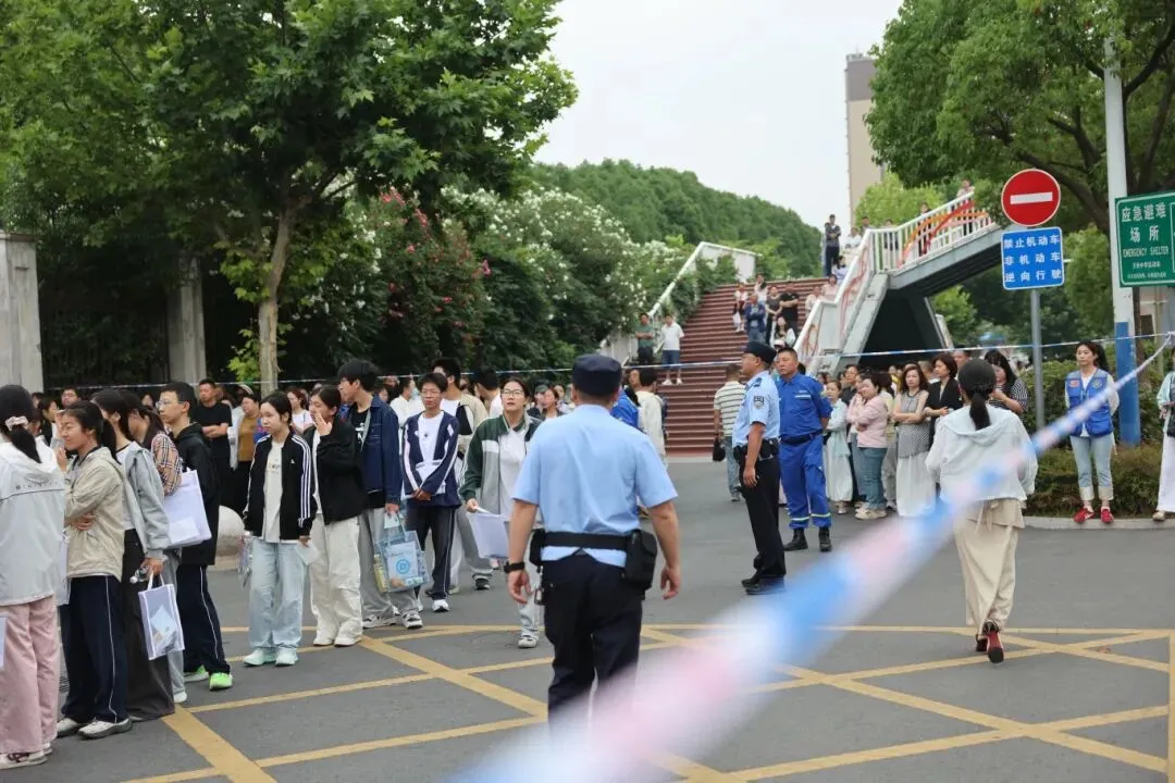 中考落幕!天长公安圆满“交卷”-第4张图片-四季读书网 中考落幕!天长公安圆满“交卷”-第4张图片-四季读书网