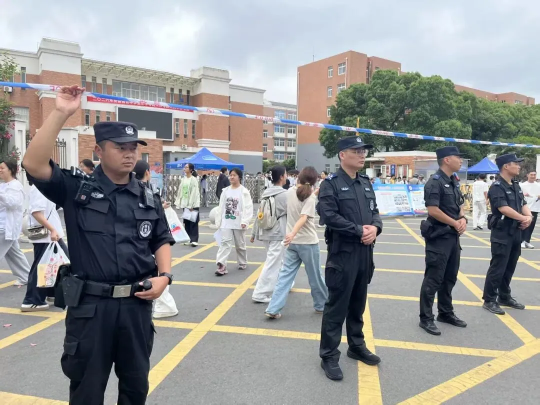 中考落幕!天长公安圆满“交卷”-第5张图片-四季读书网 中考落幕!天长公安圆满“交卷”-第5张图片-四季读书网
