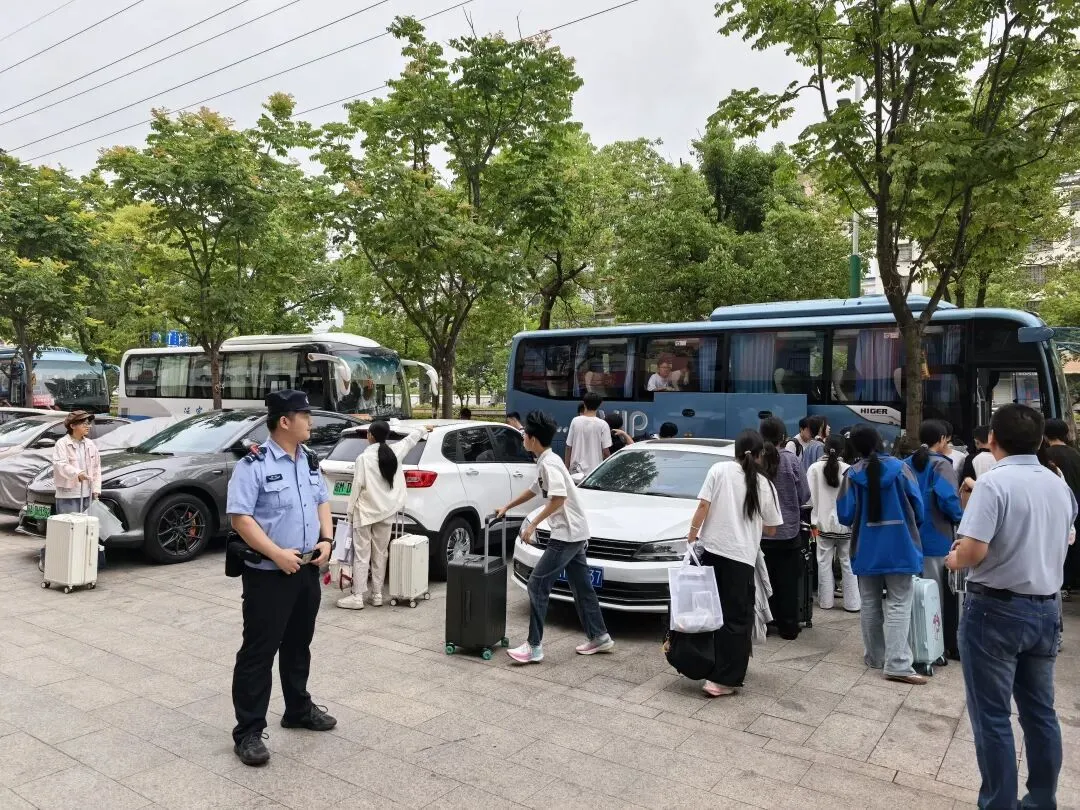 中考落幕!天长公安圆满“交卷”-第11张图片-四季读书网 中考落幕!天长公安圆满“交卷”-第11张图片-四季读书网