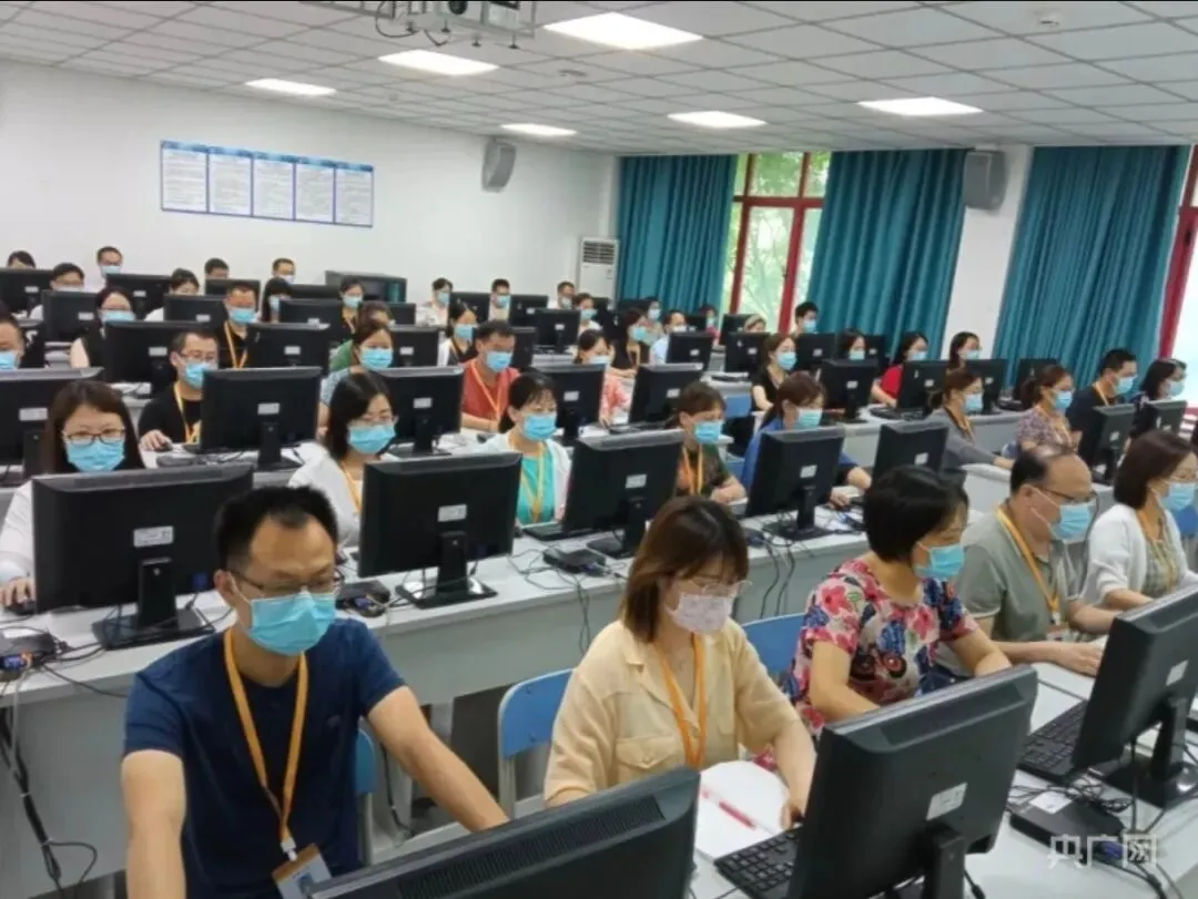 《一张高考试卷的分数,是怎么被“算出来”的?》-第1张图片-四季读书网 《一张高考试卷的分数,是怎么被“算出来”的?》-第1张图片-四季读书网