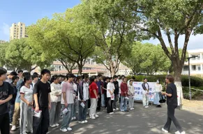 以三年时光,赴一场中考之约--少年执笔逐梦,前路自有星光-第33张图片-四季读书网