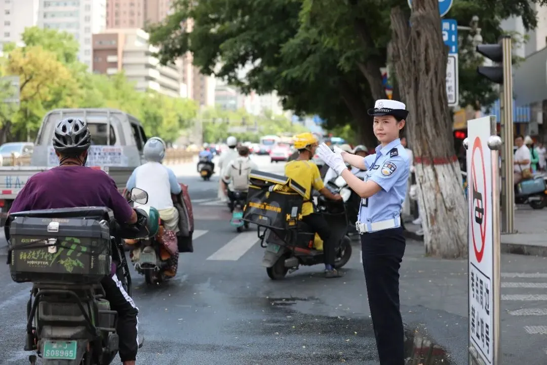 “警”随中考,为梦护航!-第8张图片-四季读书网 “警”随中考,为梦护航!-第8张图片-四季读书网