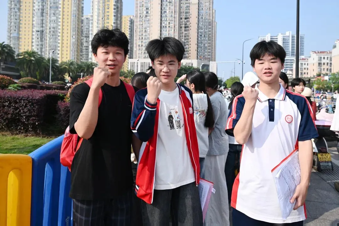 宜春少年,必胜!直击中考首日��-第21张图片-四季读书网