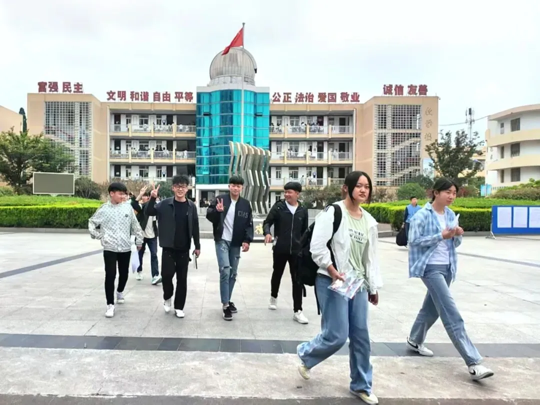 中考落幕!恭喜你,闯关成功……-第4张图片-四季读书网 中考落幕!恭喜你,闯关成功……-第4张图片-四季读书网