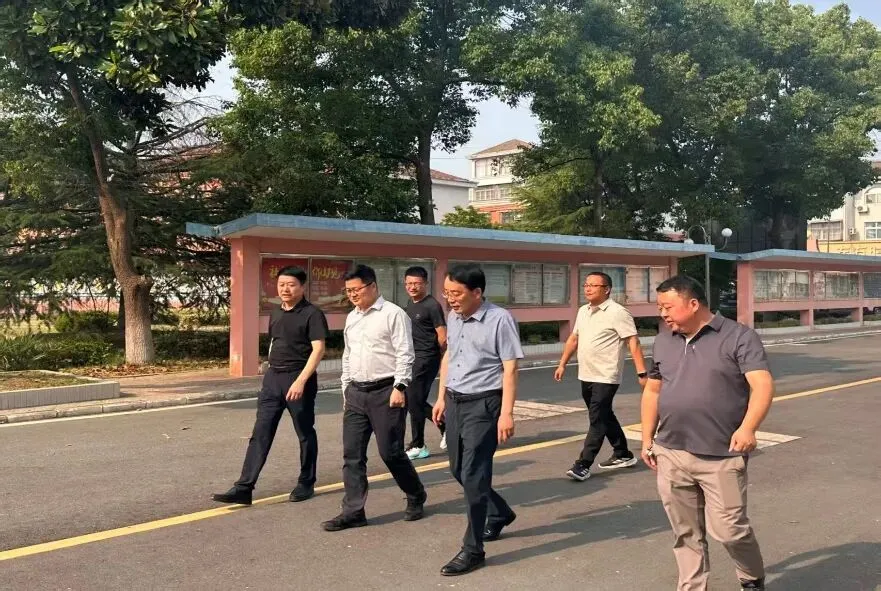【工作动态】多部门联动护航中考 暖心保障助力逐梦——三垛初点全力筑牢安全保障防线-第23张图片-四季读书网