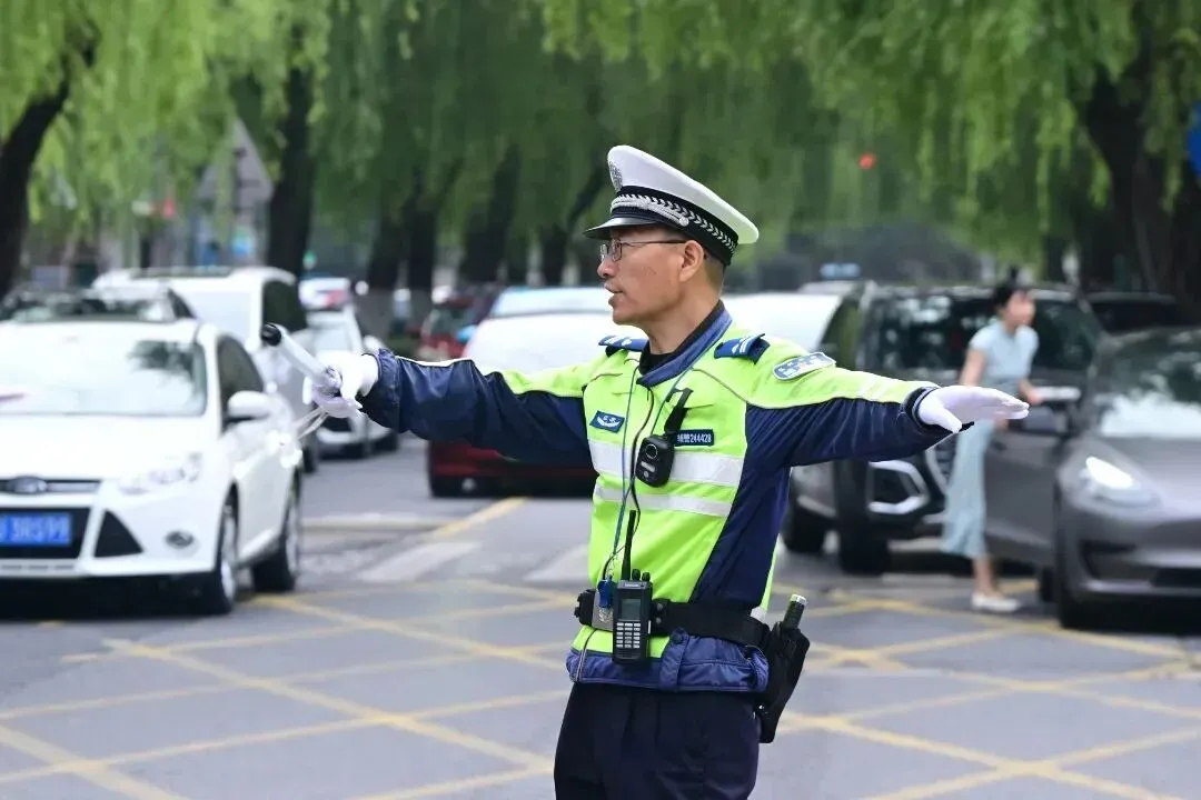 护航中考,太仓公安在行动!-第10张图片-四季读书网