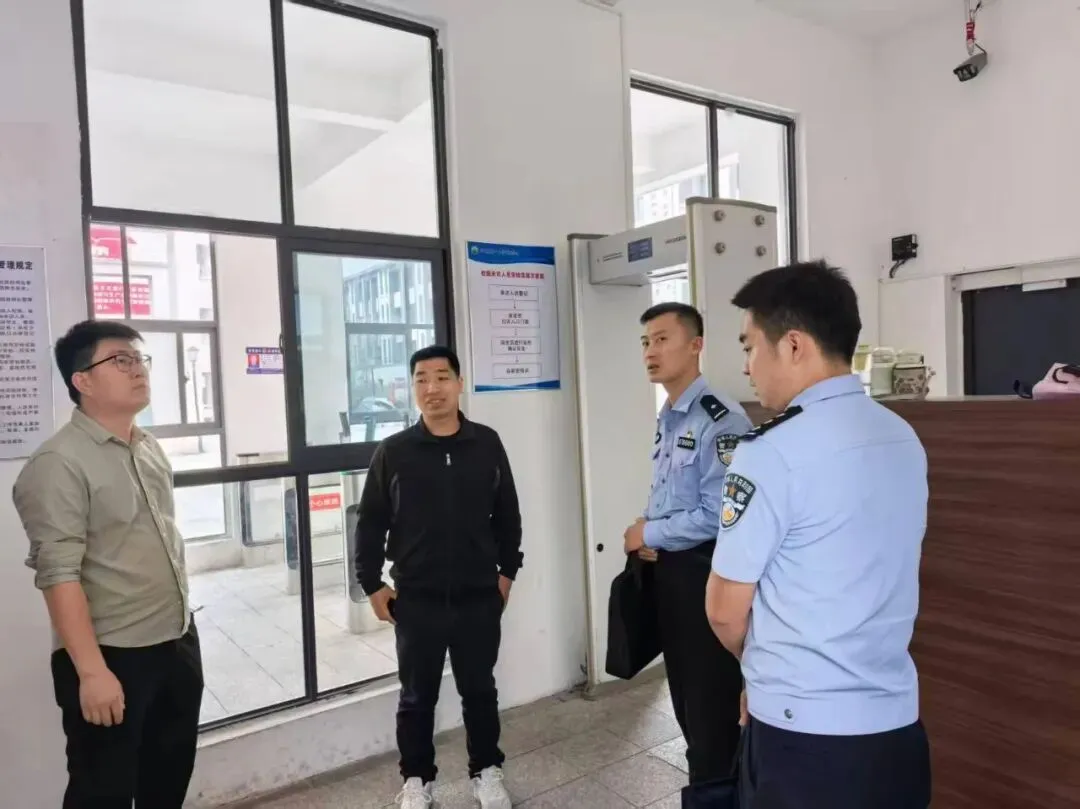 守护中考,石城公安“已就位”!-第5张图片-四季读书网 守护中考,石城公安“已就位”!-第5张图片-四季读书网