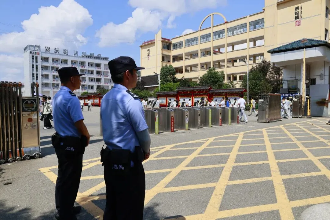 守护中考,石城公安“已就位”!-第15张图片-四季读书网 守护中考,石城公安“已就位”!-第15张图片-四季读书网