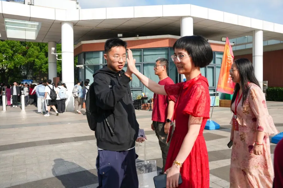 中考首日|乘风启卷,笔下生花-第12张图片-四季读书网 中考首日|乘风启卷,笔下生花-第12张图片-四季读书网