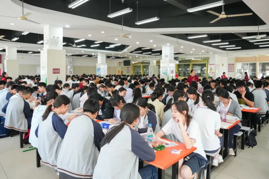 中考首日|乘风启卷,笔下生花-第35张图片-四季读书网 中考首日|乘风启卷,笔下生花-第35张图片-四季读书网