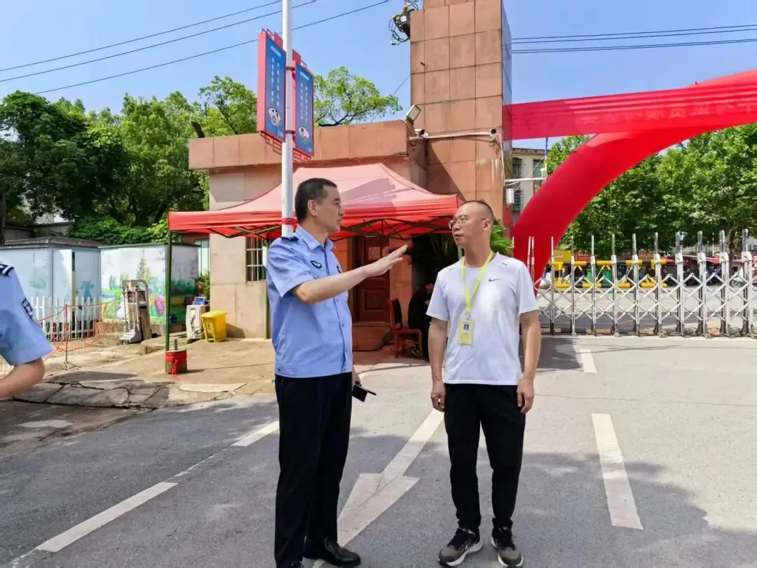 中考首日,贵溪公安再启护航模式!-第19张图片-四季读书网 中考首日,贵溪公安再启护航模式!-第19张图片-四季读书网