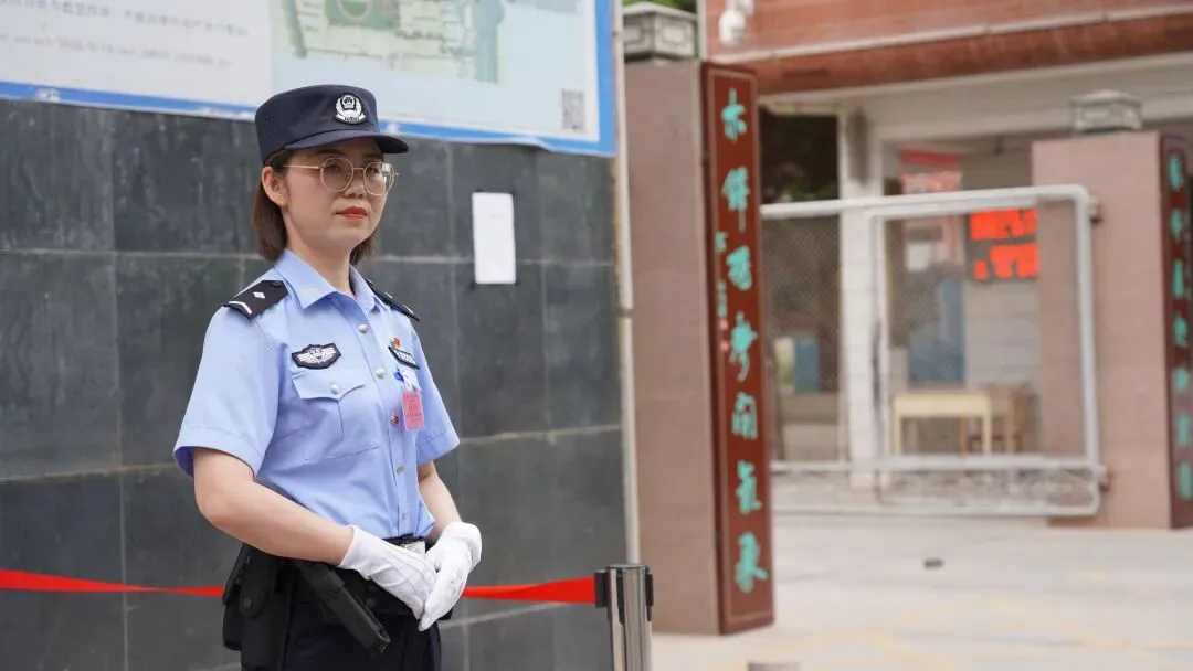 中考第二日,他们的守护依旧“满格”……-第10张图片-四季读书网