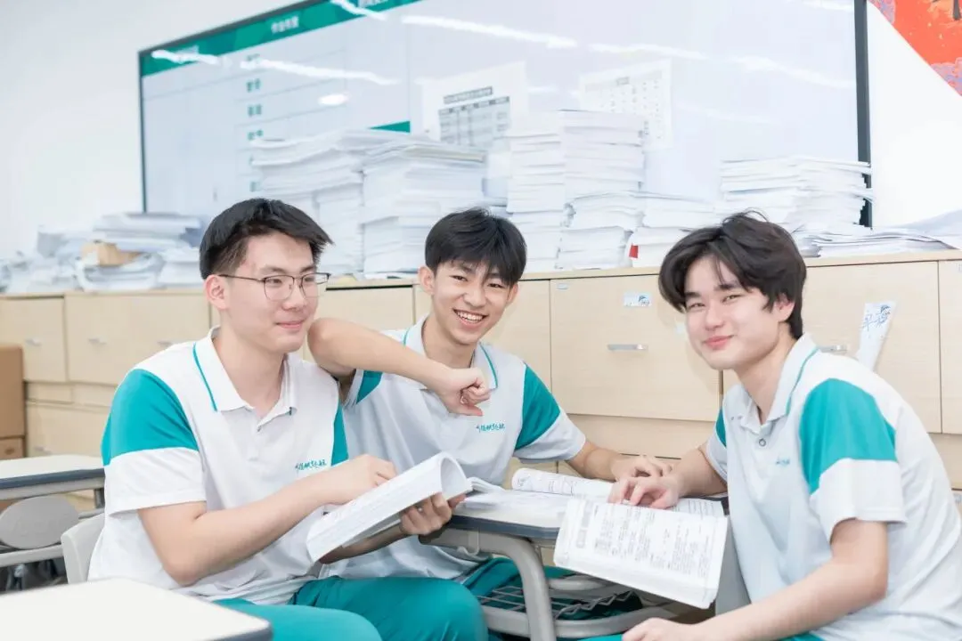好燃!回顾2026届中考学子的高光时刻!-第65张图片-四季读书网