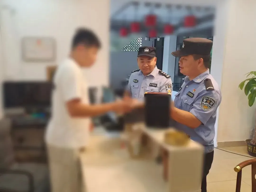 逐梦中考,信丰公安全力护航!-第4张图片-四季读书网 逐梦中考,信丰公安全力护航!-第4张图片-四季读书网
