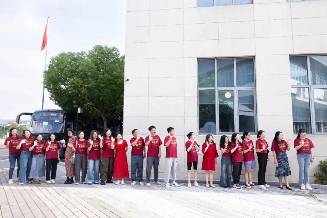 中考·一扬帆|晨光万里护征程 叶中学子试剑芒-第35张图片-四季读书网 中考·一扬帆|晨光万里护征程 叶中学子试剑芒-第35张图片-四季读书网