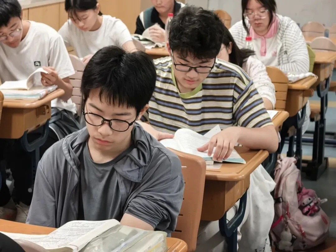 中考首日,少年登场!-第12张图片-四季读书网