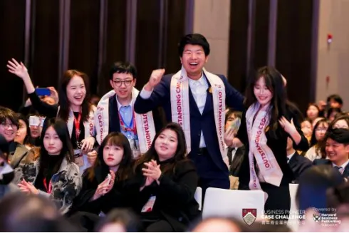 中考后另一种选择:26届位毕业生人均4份名校录取,100%进入世界前60大学!-第21张图片-四季读书网