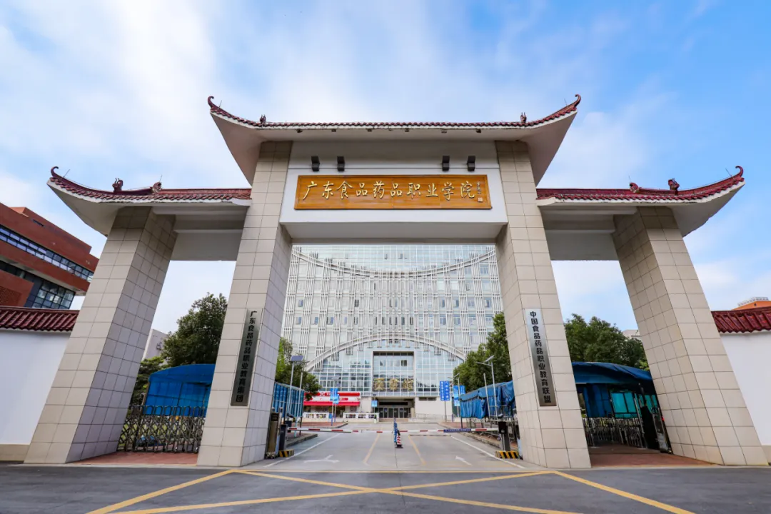 【阶段时讯】中考分流后的“医学梦”保卫战:中职“3+证书”学医全维对比与破局指南-第33张图片-四季读书网 【阶段时讯】中考分流后的“医学梦”保卫战:中职“3+证书”学医全维对比与破局指南-第33张图片-四季读书网