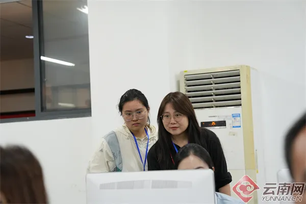175万份试卷!云南高考评卷进行中,预计6月25日公布录取最低控制分数线-第2张图片-四季读书网 175万份试卷!云南高考评卷进行中,预计6月25日公布录取最低控制分数线-第2张图片-四季读书网
