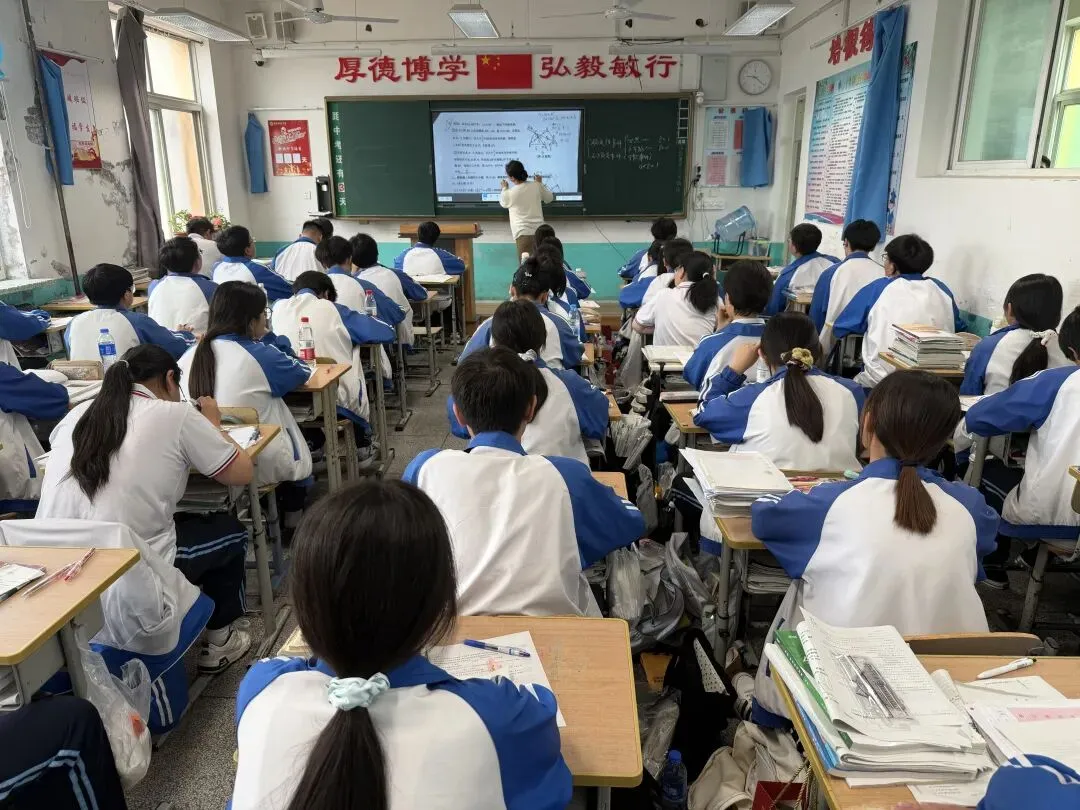 备战中考:凝心聚力冲刺备考 康平学子从容迎考-第3张图片-四季读书网 备战中考:凝心聚力冲刺备考 康平学子从容迎考-第3张图片-四季读书网
