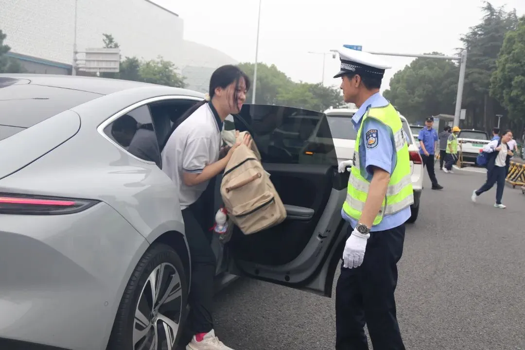 中考加油! | 执少年笔墨,绘青春华章-第37张图片-四季读书网 中考加油! | 执少年笔墨,绘青春华章-第37张图片-四季读书网
