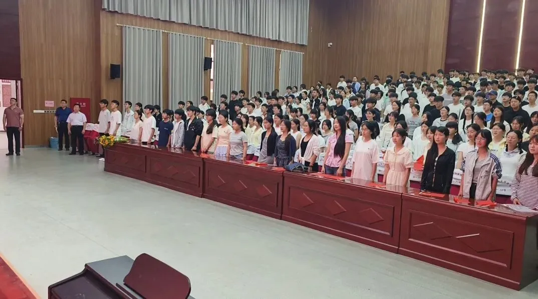 乘风破浪冲中考,披荆斩棘圆梦想 ——中考必胜-第11张图片-四季读书网