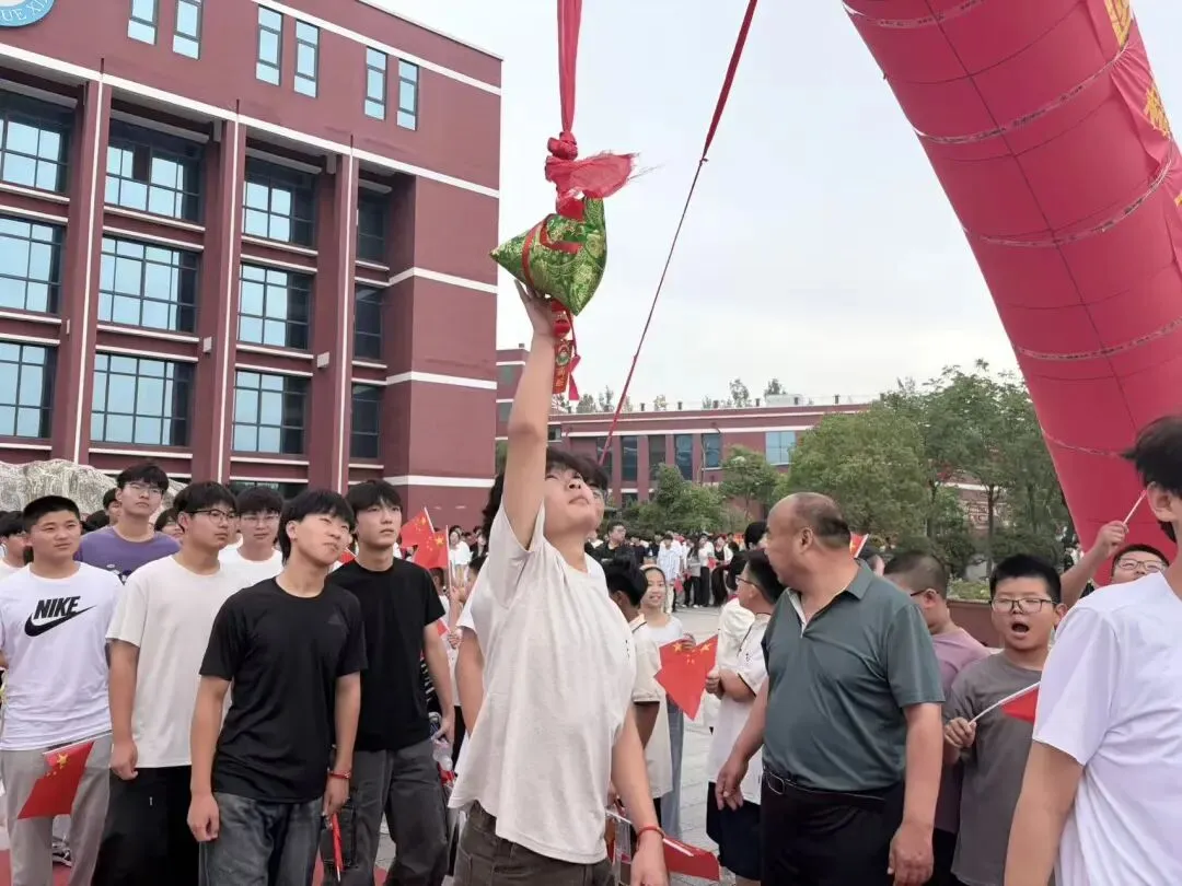 乘风破浪冲中考,披荆斩棘圆梦想 ——中考必胜-第28张图片-四季读书网
