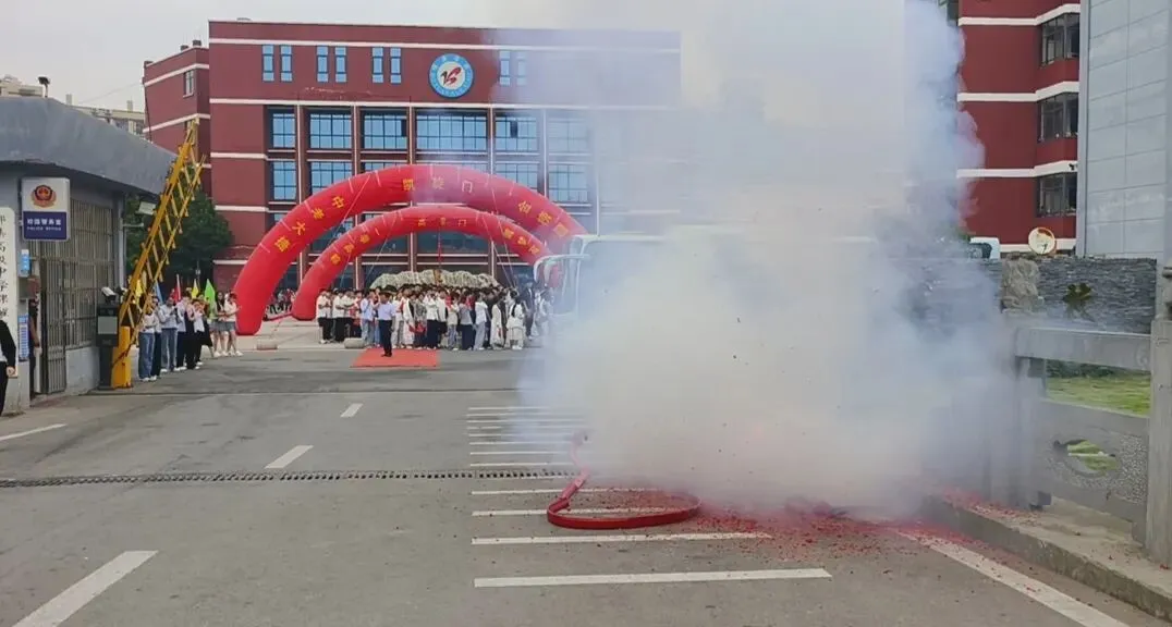 乘风破浪冲中考,披荆斩棘圆梦想 ——中考必胜-第38张图片-四季读书网