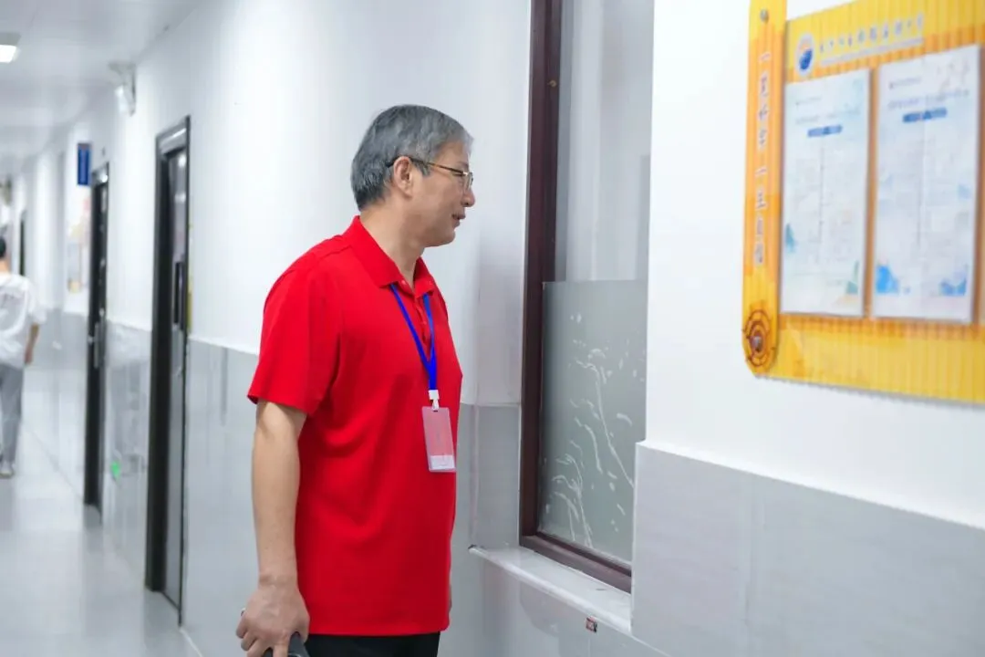 中考首日 | 三年砺剑,乘风逐梦-第10张图片-四季读书网