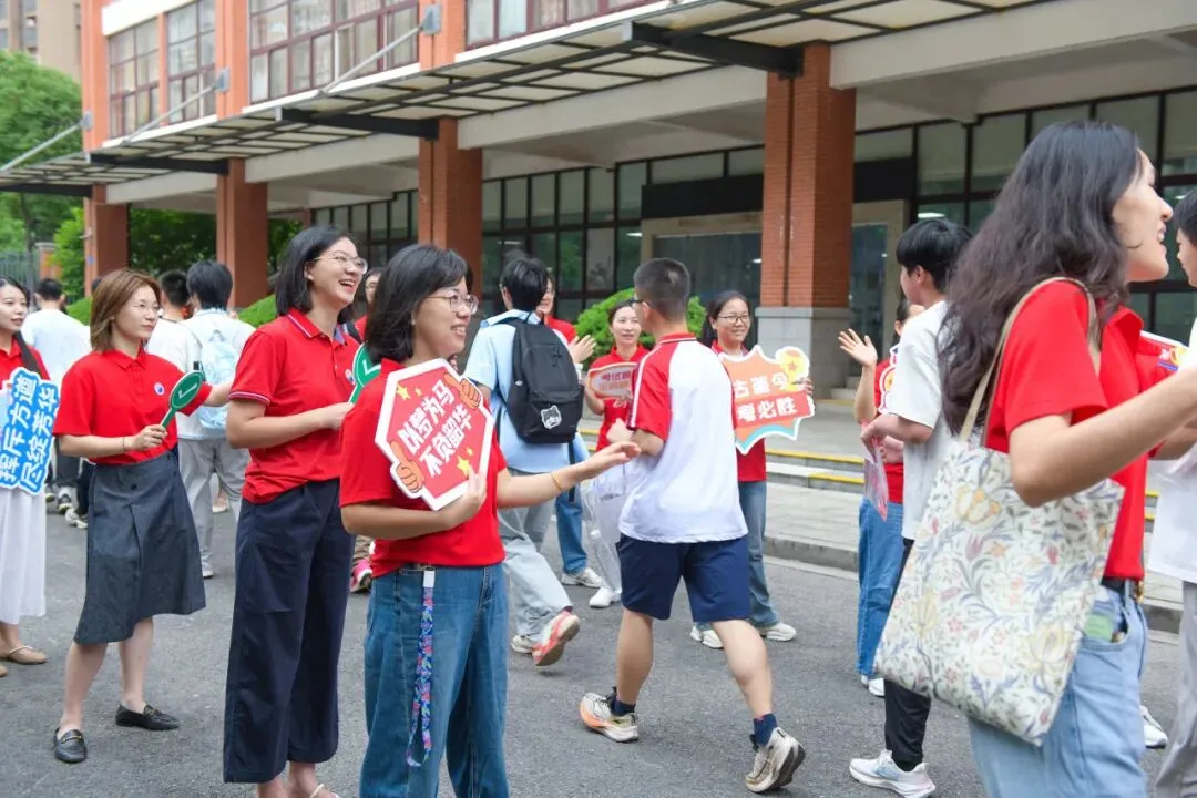 中考首日 | 三年砺剑,乘风逐梦-第47张图片-四季读书网