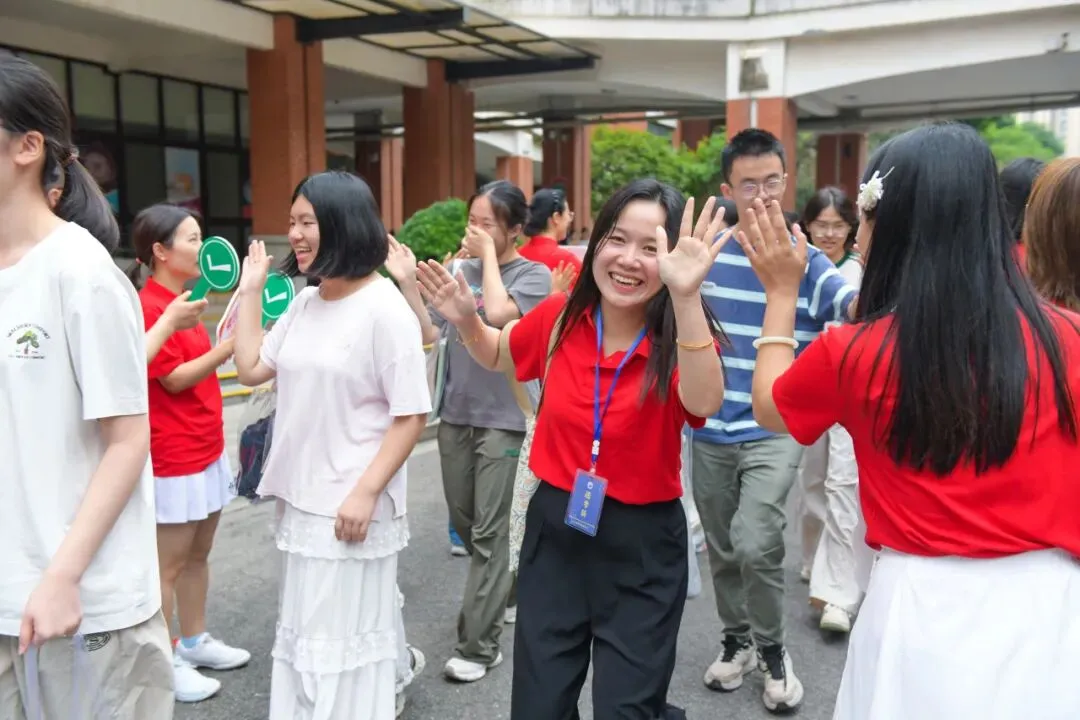 中考首日 | 三年砺剑,乘风逐梦-第55张图片-四季读书网