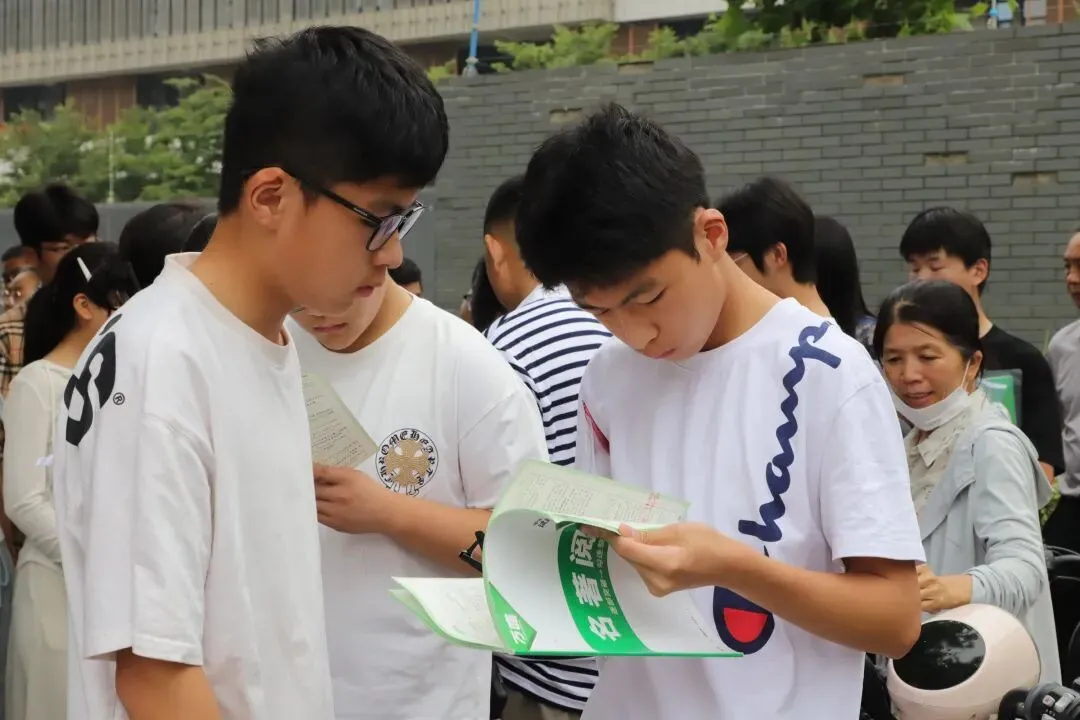刚刚,2026徐州市中考作文题公布!-第8张图片-四季读书网 刚刚,2026徐州市中考作文题公布!-第8张图片-四季读书网