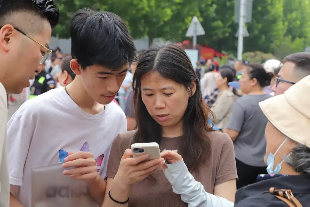 刚刚,2026徐州市中考作文题公布!-第19张图片-四季读书网 刚刚,2026徐州市中考作文题公布!-第19张图片-四季读书网