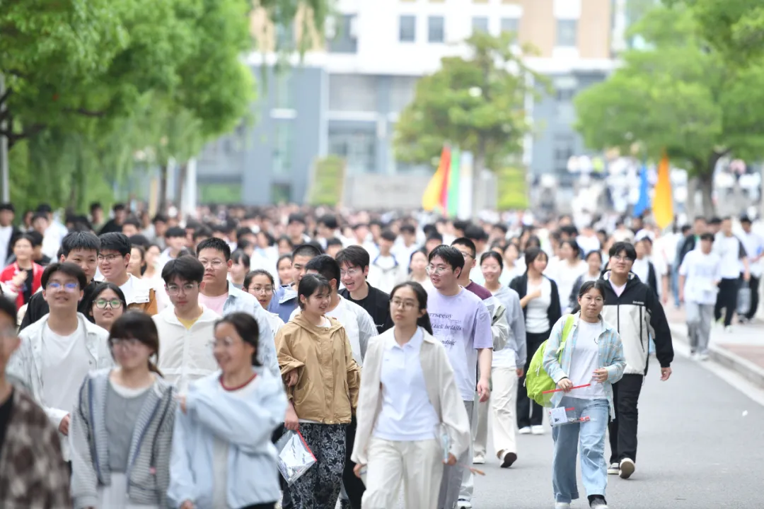 中考收官!射阳少年,未来可期-第5张图片-四季读书网